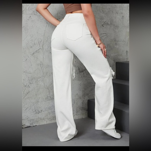 SHEIN ripped jeans - Picture 2 of 5